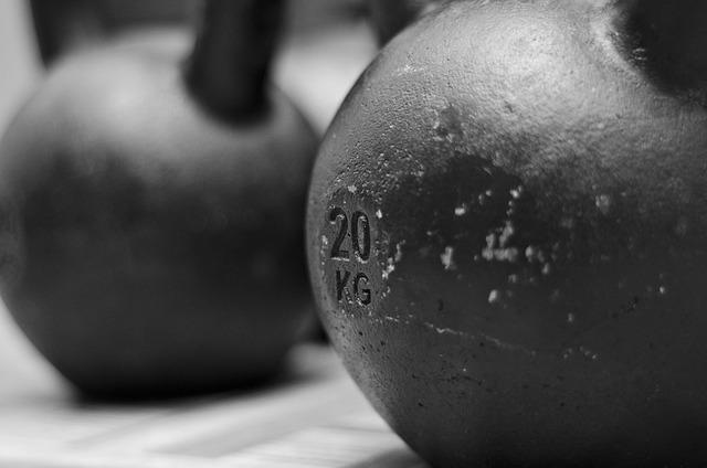 Kettlebell Leg Lifts: The Ultimate Lower Body Sculpting Move 7 Common mistakes to avoid when performing kettlebell leg lifts